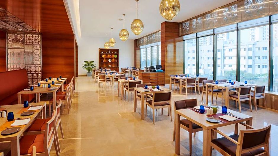 Hilton Garden Inn Lucknow Restaurant
