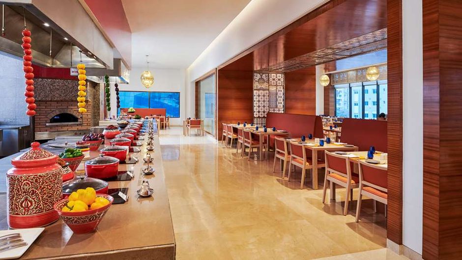Hilton Garden Inn Lucknow Restaurant