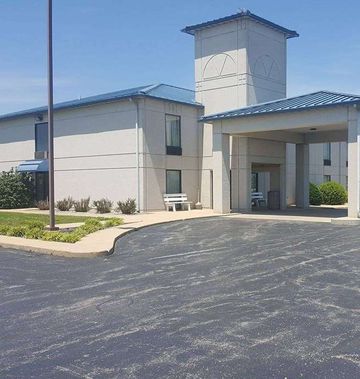 Baymont Inn & Suites West Plains