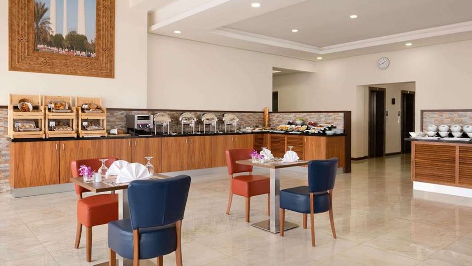 Ramada Encore Kuwait Downtown Restaurant