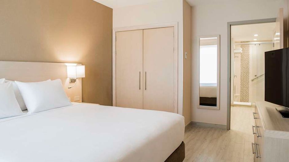 Hyatt Place Managua Suite