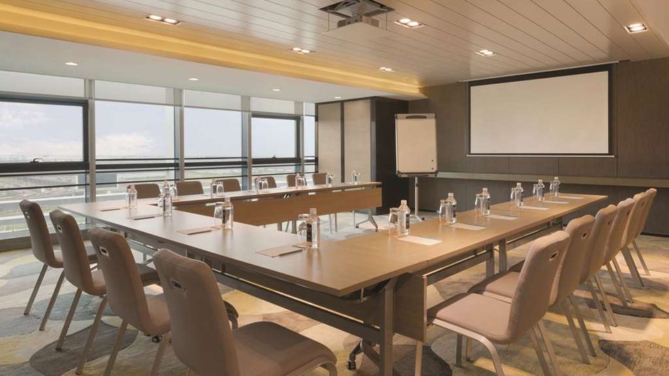 Hyatt House Shenzhen Airport Meeting