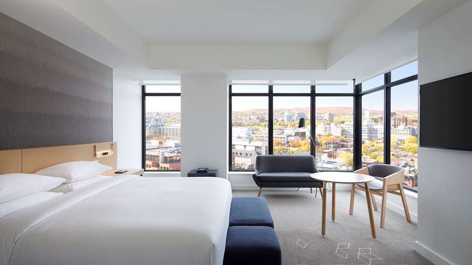 ANdAZ Ottawa Byward Market Room