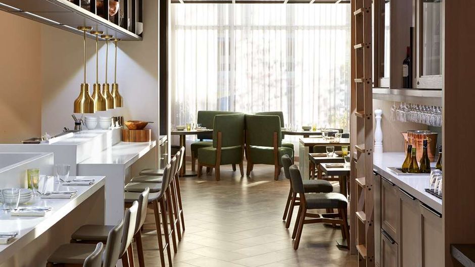 ANdAZ Ottawa Byward Market Restaurant