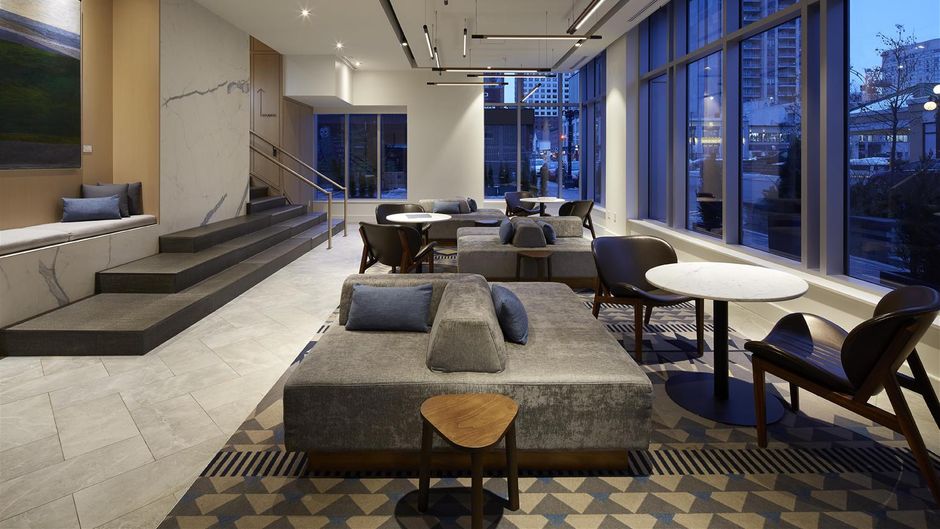 ANdAZ Ottawa Byward Market Lobby