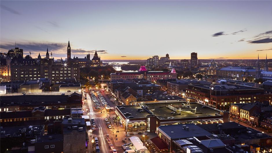 ANdAZ Ottawa Byward Market Exterior