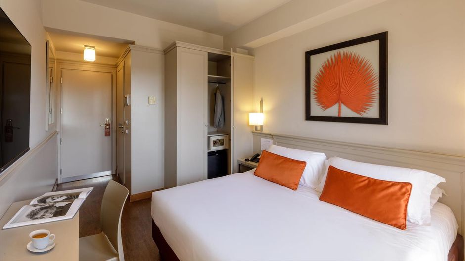 Grand Fleming Hotel Room