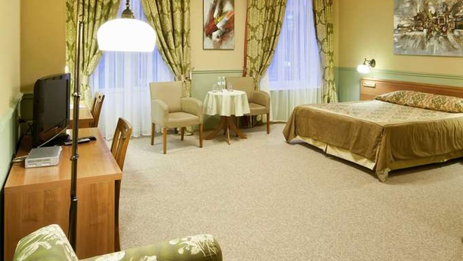 Frapolli Hotel Room
