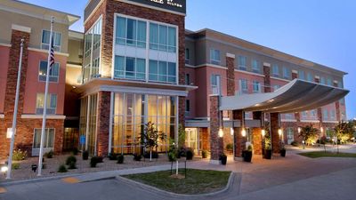 DoubleTree by Hilton West Fargo