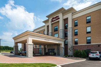 Hampton Inn & Suites Wixom
