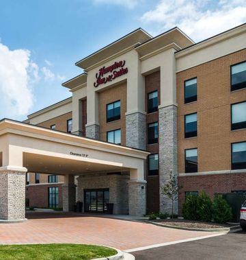 Hampton Inn & Suites Wixom