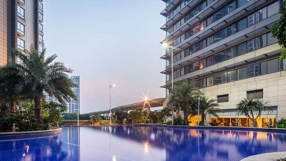 Hilton Foshan Pool
