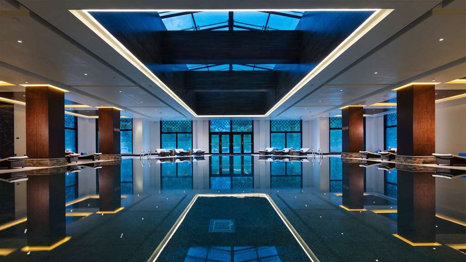 Hilton Linzhi Resort Pool