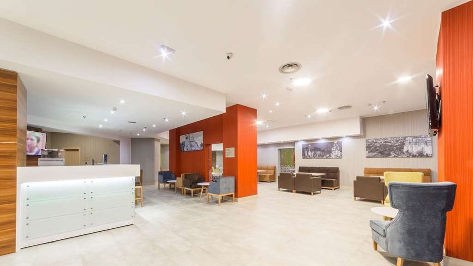 Hampton by Hilton Iasi Lobby