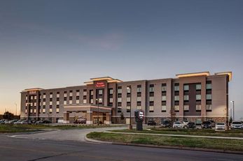 Hampton Inn & Suites Wichita/Airport