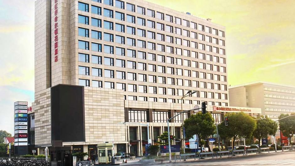 Hilton Garden Inn Shanghai Hongqiao Exterior