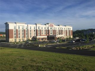 Hampton Inn & Suites Stewart Arpt