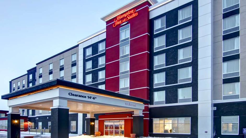 Hampton Inn & Suites Grande Prairie Exterior