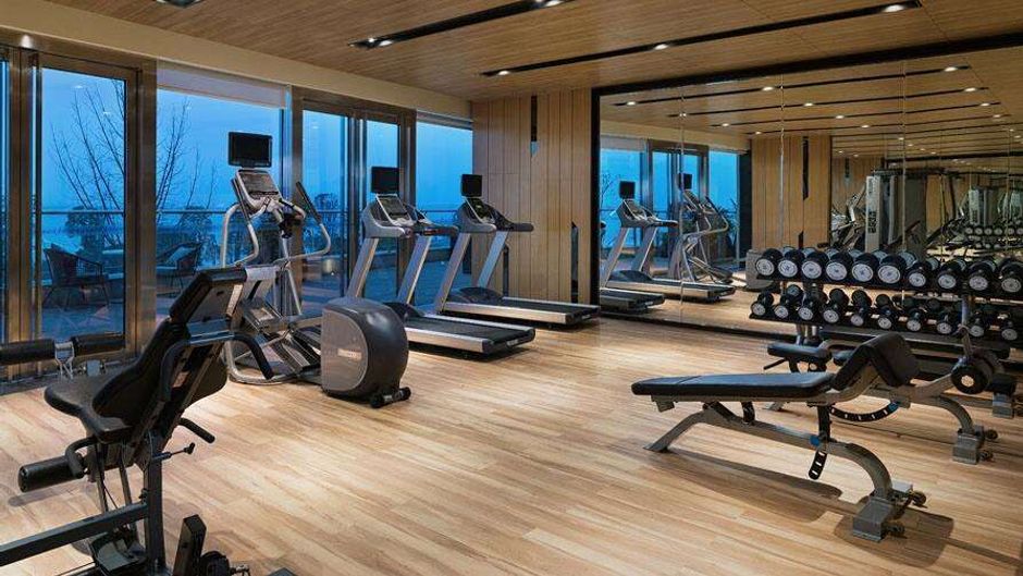 Howard Johnson Yacht Club Hotel Health
