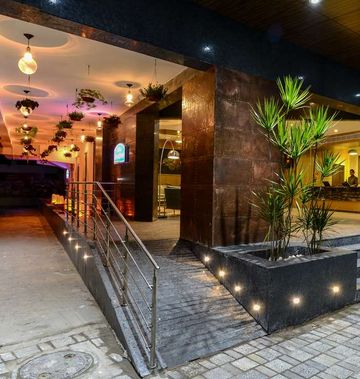 Howard Johnson by Wyndham Kolkata