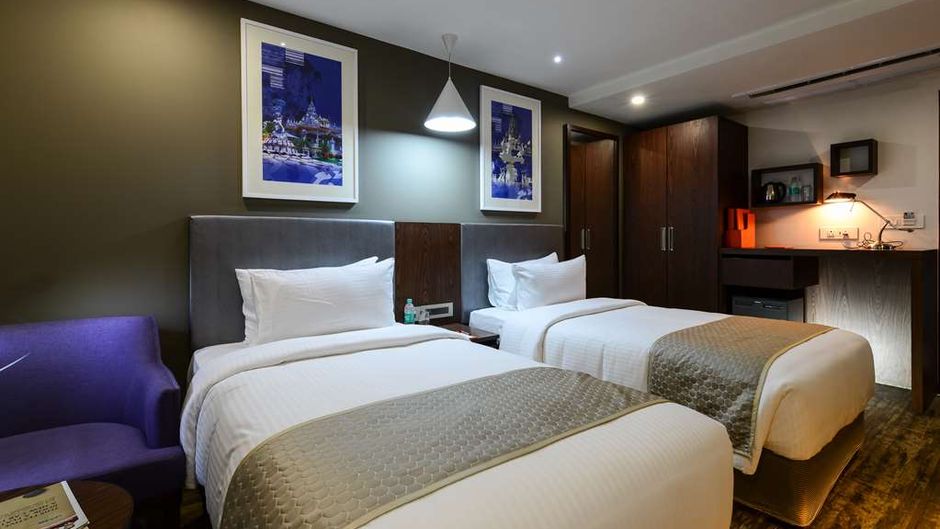 Howard Johnson by Wyndham Kolkata Room