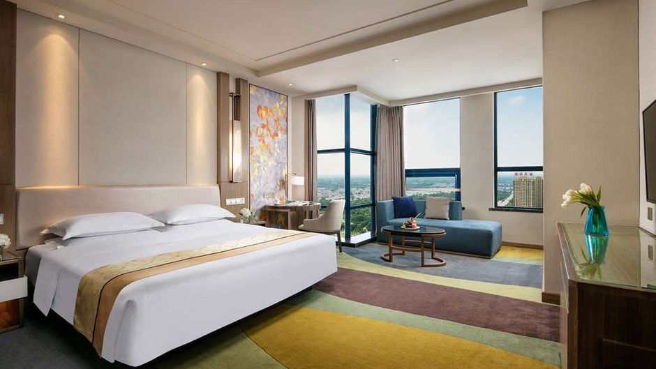 Ramada by Wyndham Heze Room