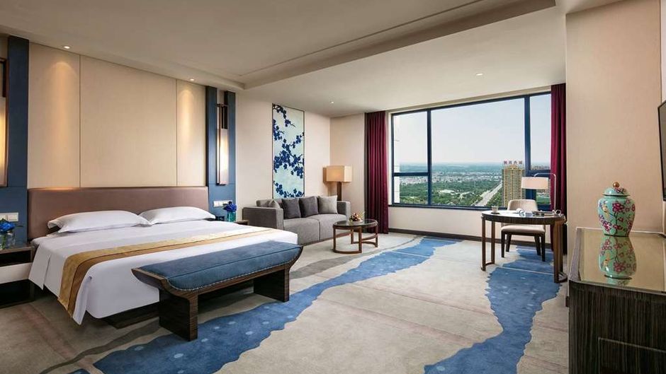 Ramada by Wyndham Heze Room