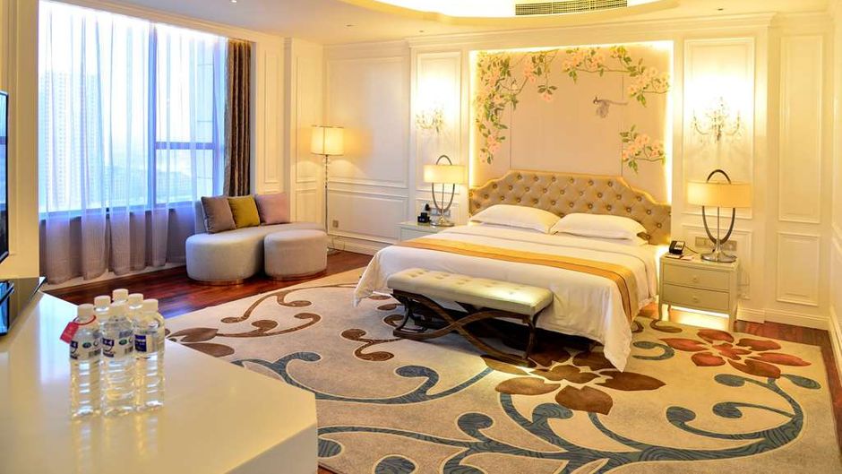 Ramada by Wyndham Heze Suite