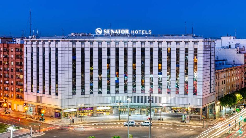 Senator Parque Central Exterior