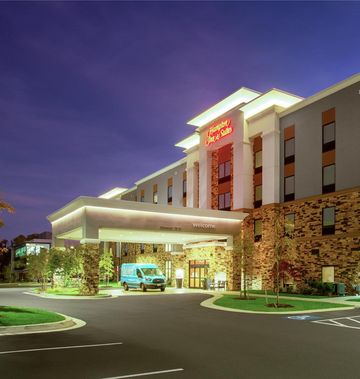 Hampton Inn & Suites Glenarden