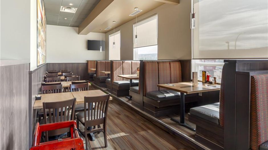 Best Western Plus Hinton Inn & Suites Restaurant