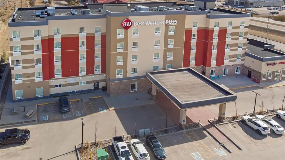 Best Western Plus Hinton Inn & Suites Exterior