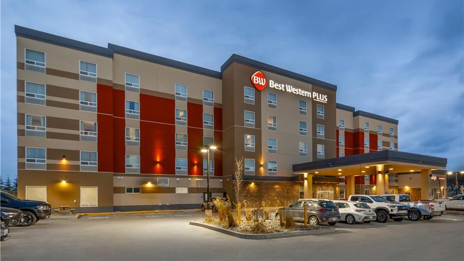 Best Western Plus Hinton Inn & Suites Exterior