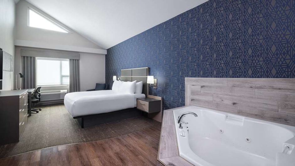 Best Western Plus Prince George Pool