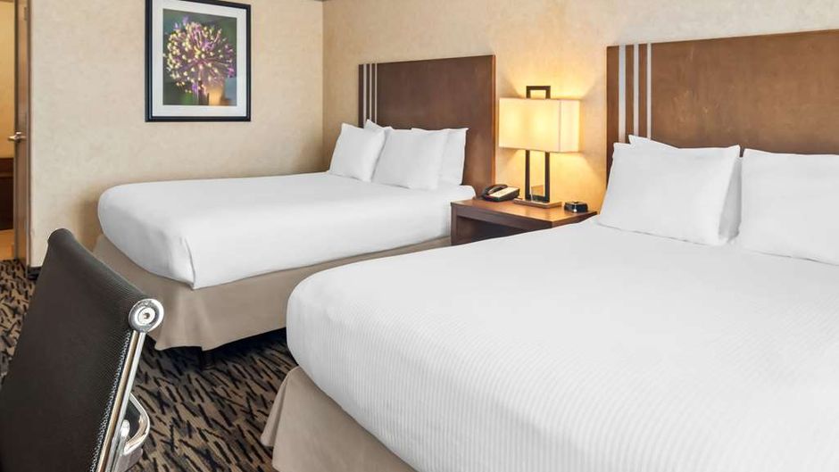Best Western Plus Pitt Meadows Inn & Sts Room