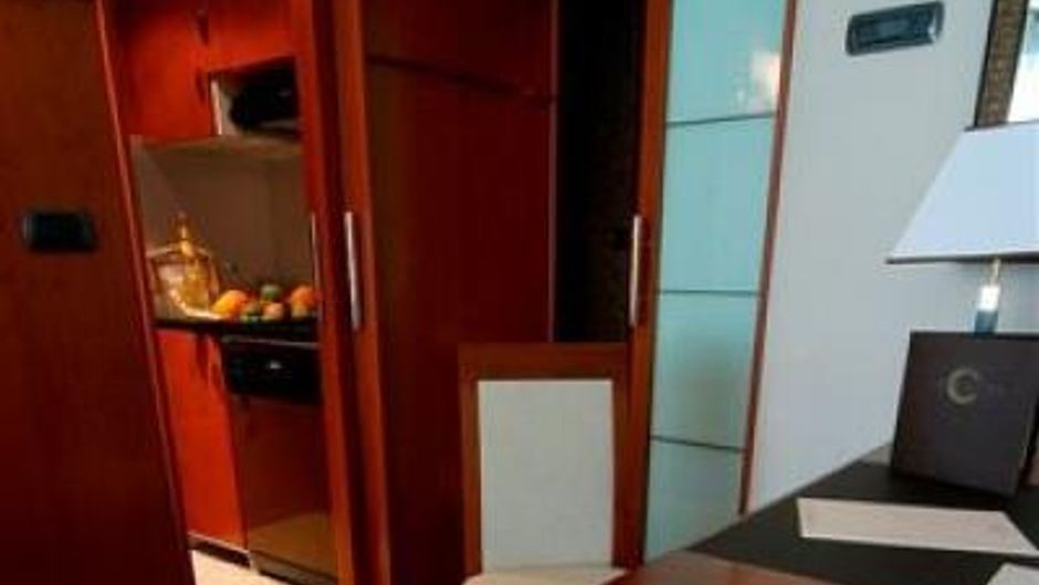 Goldstar Resort & Suites Room
