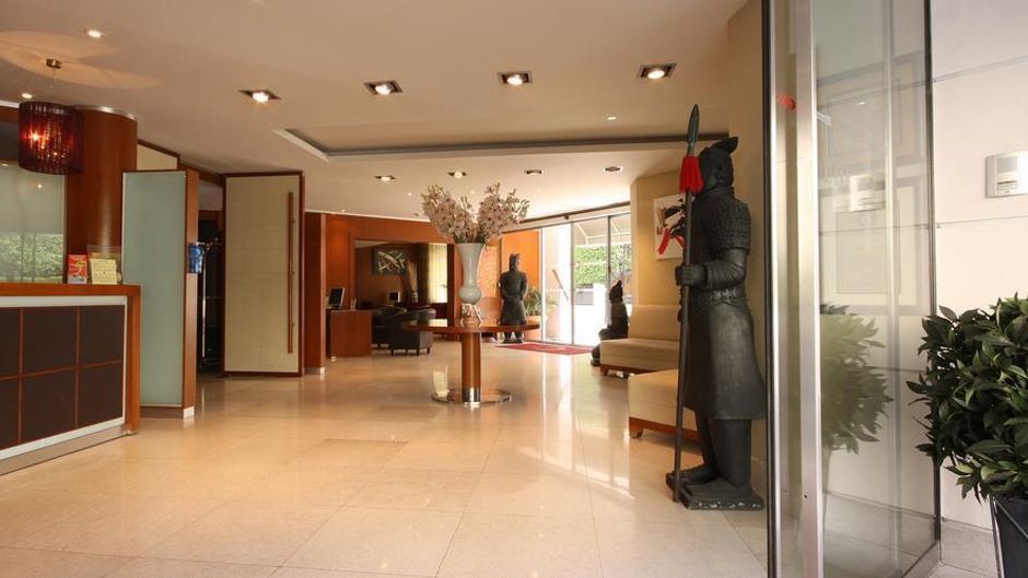 Goldstar Resort & Suites Meeting
