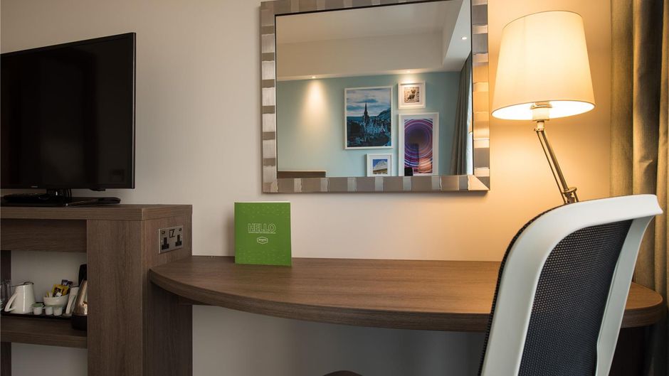 Hampton by Hilton Edinburgh West Room