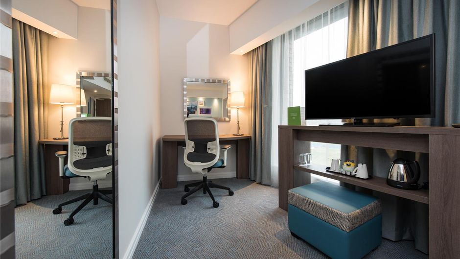Hampton by Hilton Edinburgh West Room