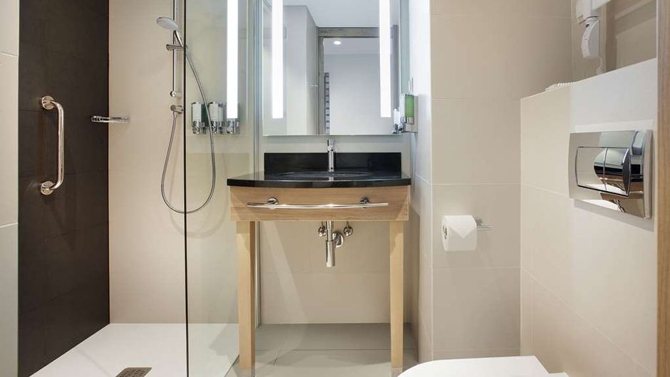 Hampton by Hilton Lublin Room