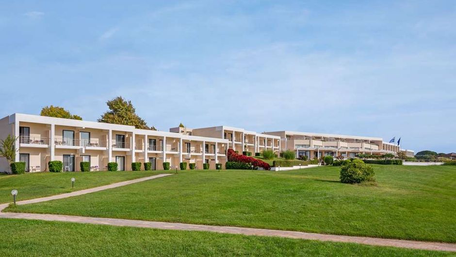 Ramada Plaza Thraki Exterior