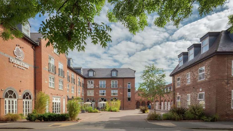 DoubleTree By Hilton York Exterior