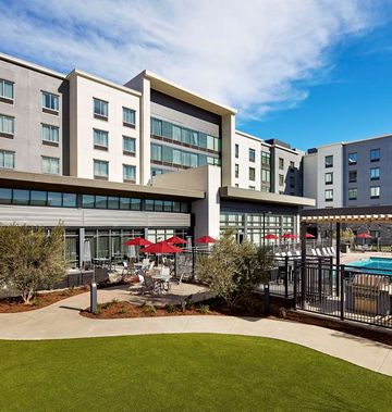 Hampton Inn Long Beach Airport