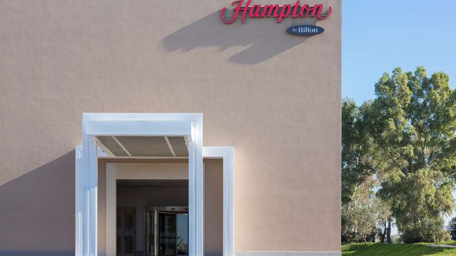 Hampton by Hilton Rome East Exterior