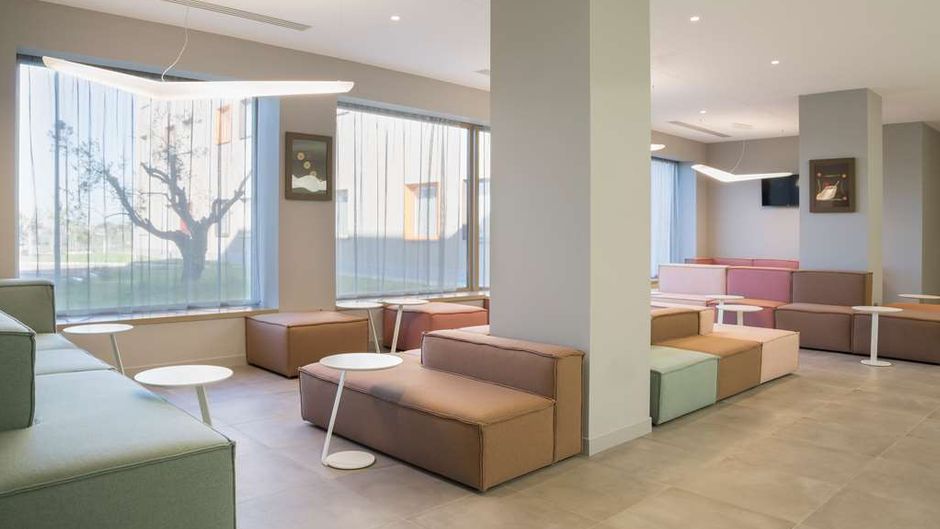 Hampton by Hilton Rome East Lobby