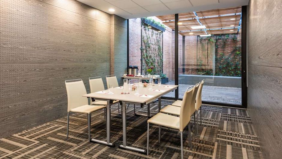 NH Collection Bogota Terra 100 Royal Meeting