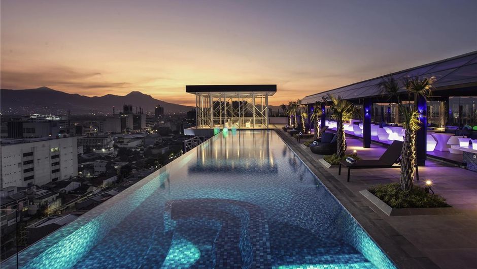 Mercure Bandung City Centre Pool