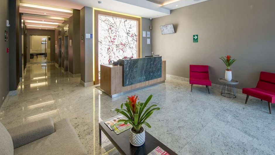 Best Western Plus Urban Larco Hotel Lobby
