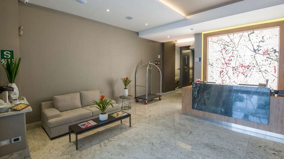 Best Western Plus Urban Larco Hotel Lobby