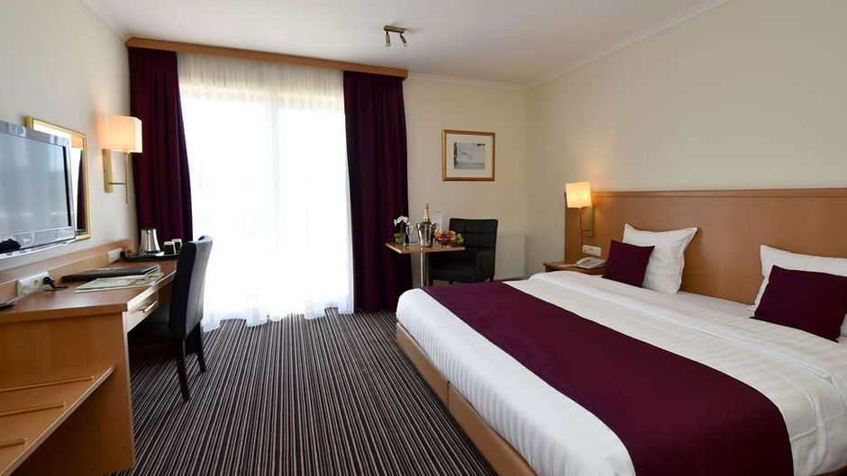 Hotel Charleroi Airport Room
